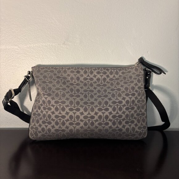 Coach Poppy Signature C Metallic Gray Black Patent East/West Swingpack Crossbody - Picture 3 of 9